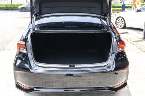 2020-toyota-corolla-altis-1-6-g-1p1878-slide-thumbnail-1