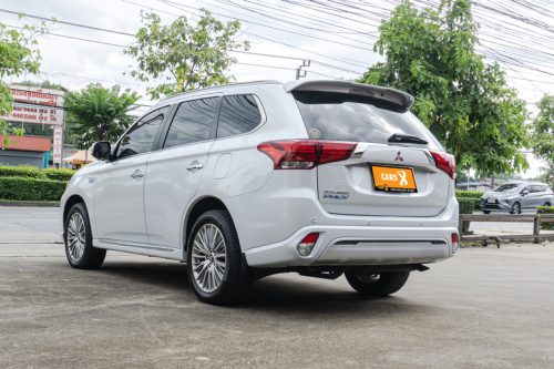 2021-mitsubishi-outlander-phev-2-4-gt-premium-4wd-9p0756-slide-thumbnail-3