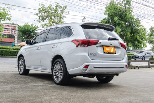 2021-mitsubishi-outlander-phev-2-4-gt-premium-4wd-9p0781-slide-thumbnail-5