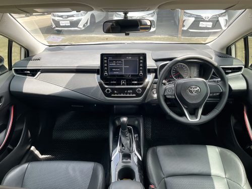 2020-toyota-corolla-altis-1-8-gr-sport-1p1799-slide-thumbnail-9
