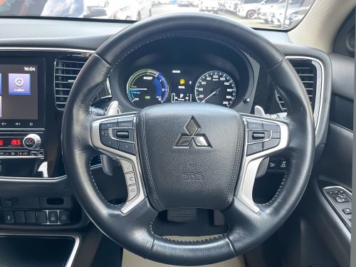 2021-mitsubishi-outlander-phev-2-4-gt-4wd-9p0755-slide-thumbnail-9
