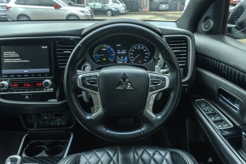 2021-mitsubishi-outlander-phev-2-4-gt-premium-4wd-9p0780-slide-thumbnail-3