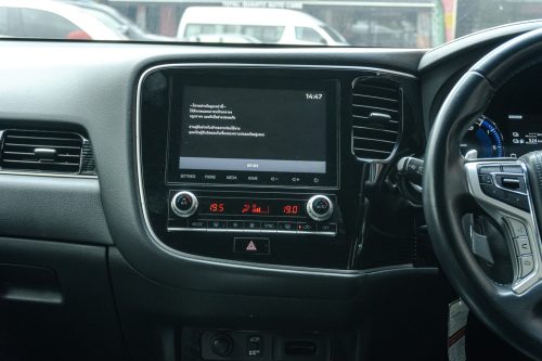 2021-mitsubishi-outlander-phev-2-4-gt-premium-4wd-9p0780-slide-thumbnail-5