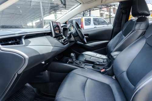 2020-toyota-corolla-altis-1-6-g-1p1878-slide-thumbnail-4