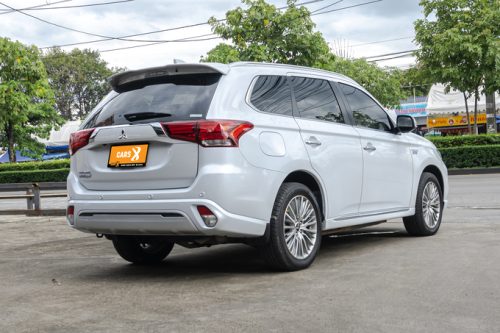 2021-mitsubishi-outlander-phev-2-4-gt-premium-4wd-9p0781-slide-thumbnail-4