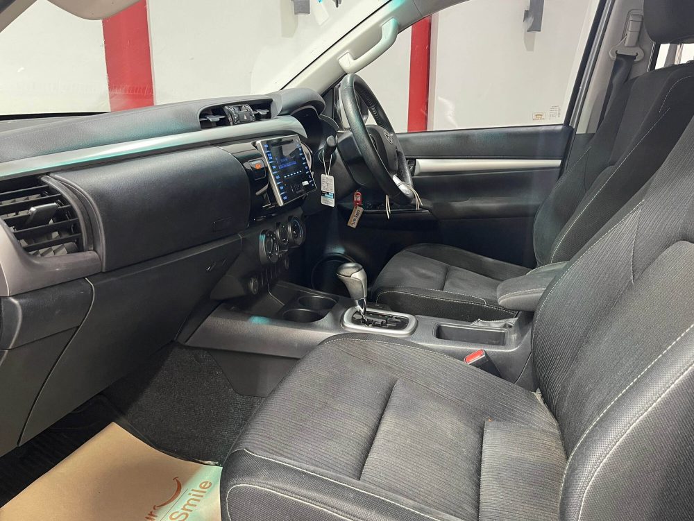 2019 Toyota HILUX REVO 2.4 E PRERUNNER [1P1953]* - 5