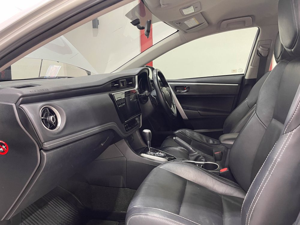 2019 Toyota COROLLA ALTIS 1.8 ESPORT [2C0024] - 18