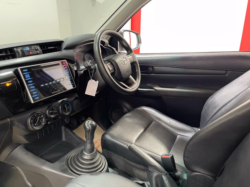 2019 TOYOTA HILUX REVO 2.4 J [1P1997]* - 8