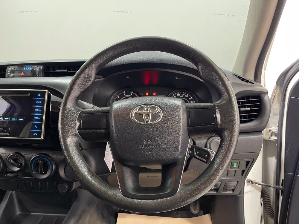 2019 TOYOTA HILUX REVO 2.4 J [1P1997]* - 9