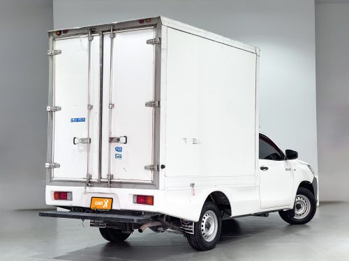 2019-toyota-hilux-revo-2-4-j-1p1997-slide-thumbnail-1
