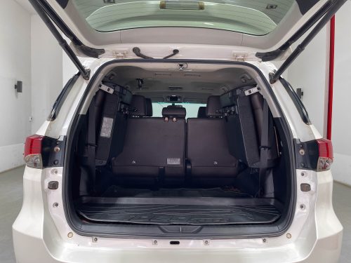 2019-toyota-fortuner-2-4-v-4wd-1p2011-slide-thumbnail-14