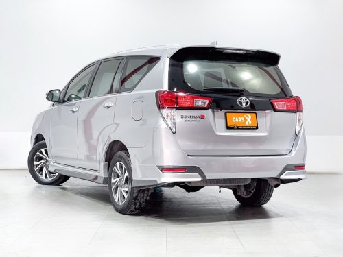 2021-toyota-innova-2-8-crysta-1p2017-slide-thumbnail-0