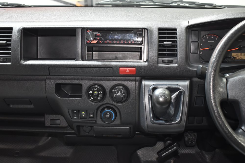 2018 TOYOTA COMMUTER 3.0 D4D [1P1996] - 6