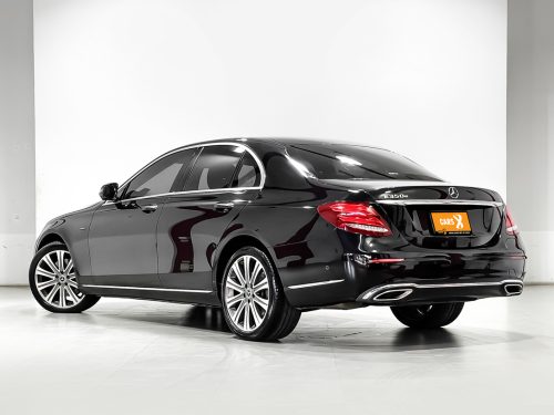 2020-mercedes-benz-e350-2-0-e-exclusive-9p0769-slide-thumbnail-4