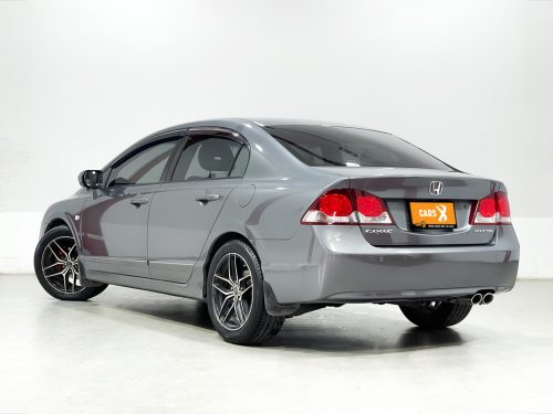 2010-honda-civic-1-8-s-1p1900v-slide-thumbnail-2