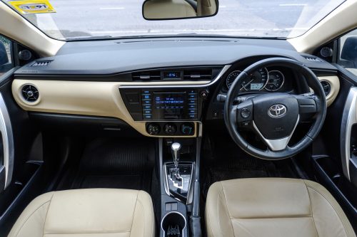 2019-toyota-corolla-altis-1-6-g-9p0775-2-slide-thumbnail-9