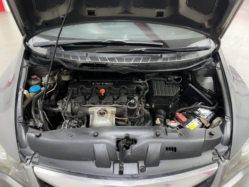 2010-honda-civic-1-8-s-1p1900v-slide-thumbnail-4