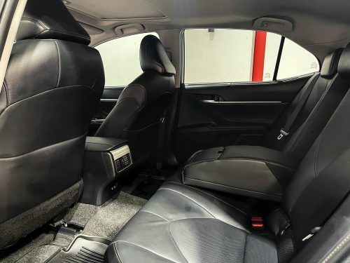 2019-toyota-camry-2-5-hybrid-1p1920-2-slide-thumbnail-10