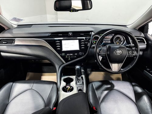 2019-toyota-camry-2-5-hybrid-1p1920-2-slide-thumbnail-12