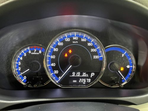 2019-toyota-yaris-1-2-g-1p2007v-slide-thumbnail-8