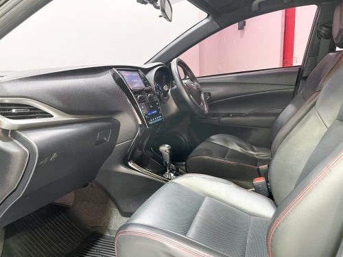 2019-toyota-yaris-1-2-g-1p2007v-slide-thumbnail-12