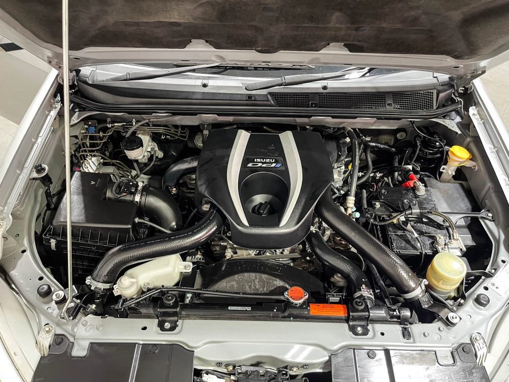 2019 ISUZU MU-X 3.0 DVD [9P0789]* - 3