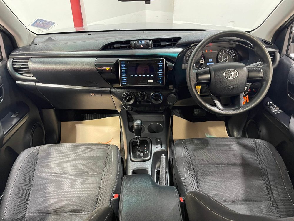 2019 TOYOTA HILUX REVO 2.4 J PLUS [1P1977]* - 8