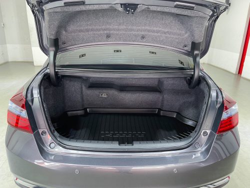 2017-honda-accord-2-0-hybrid-tech-1p1894-slide-thumbnail-0