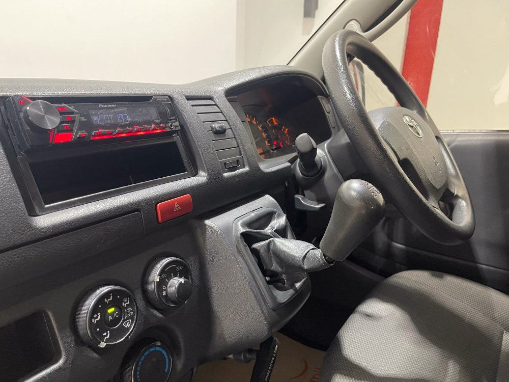 2018 TOYOTA HIACE 3.0 ECONOMY [1P1968]* - 4