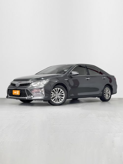 2017-toyota-camry-2-5-hybrid-1p1946-slide-thumbnail-0