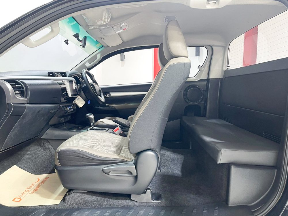 2018 TOYOTA HILUX REVO 2.4 G PRERUNNER [1P1812]* - 10