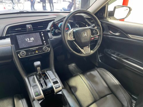 2016-honda-civic-1-8-el-1p1885v-slide-thumbnail-4
