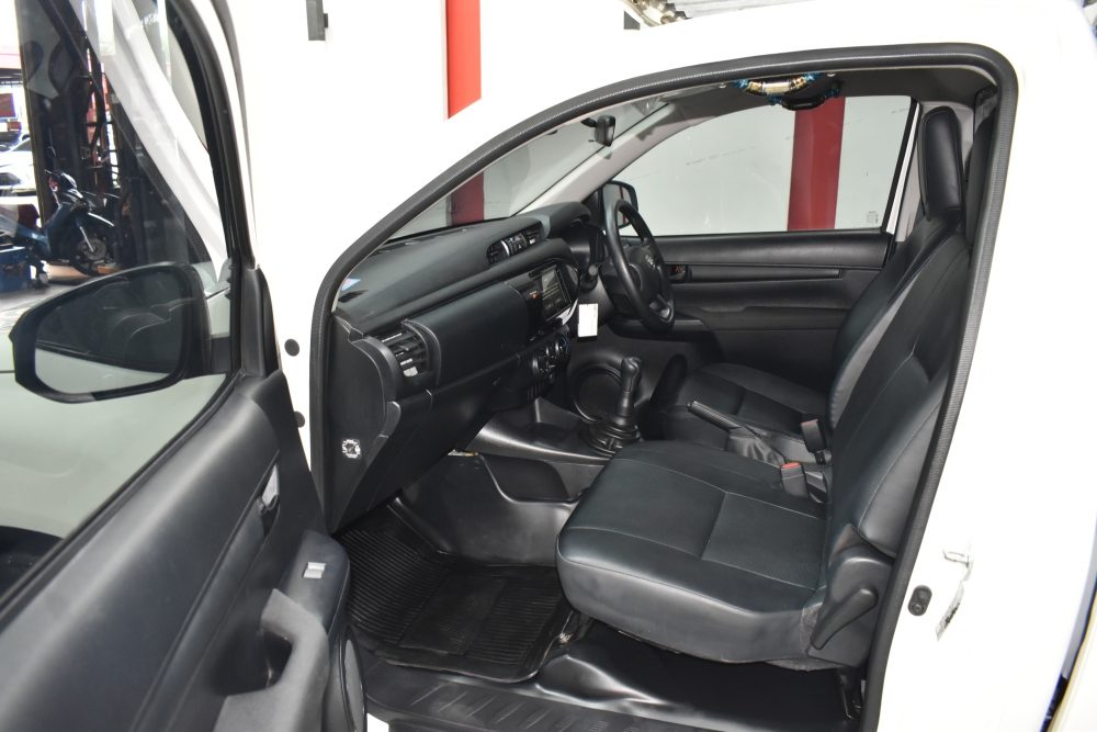 2024 TOYOTA HILUX REVO 2.8 ENTRY [1P1939] - 11
