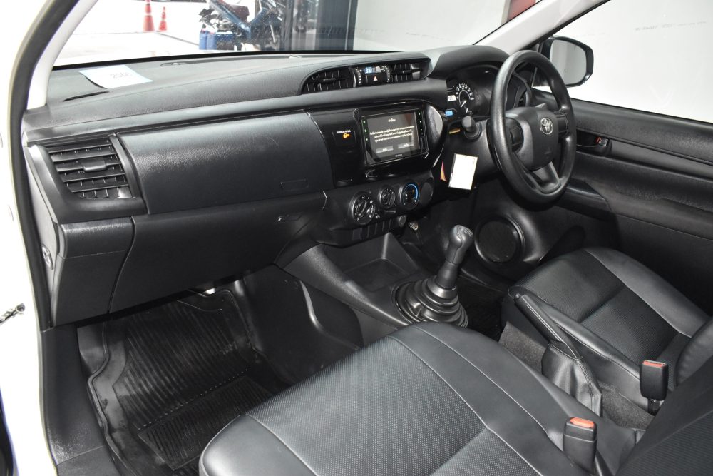 2024 TOYOTA HILUX REVO 2.8 ENTRY [1P1939] - 12