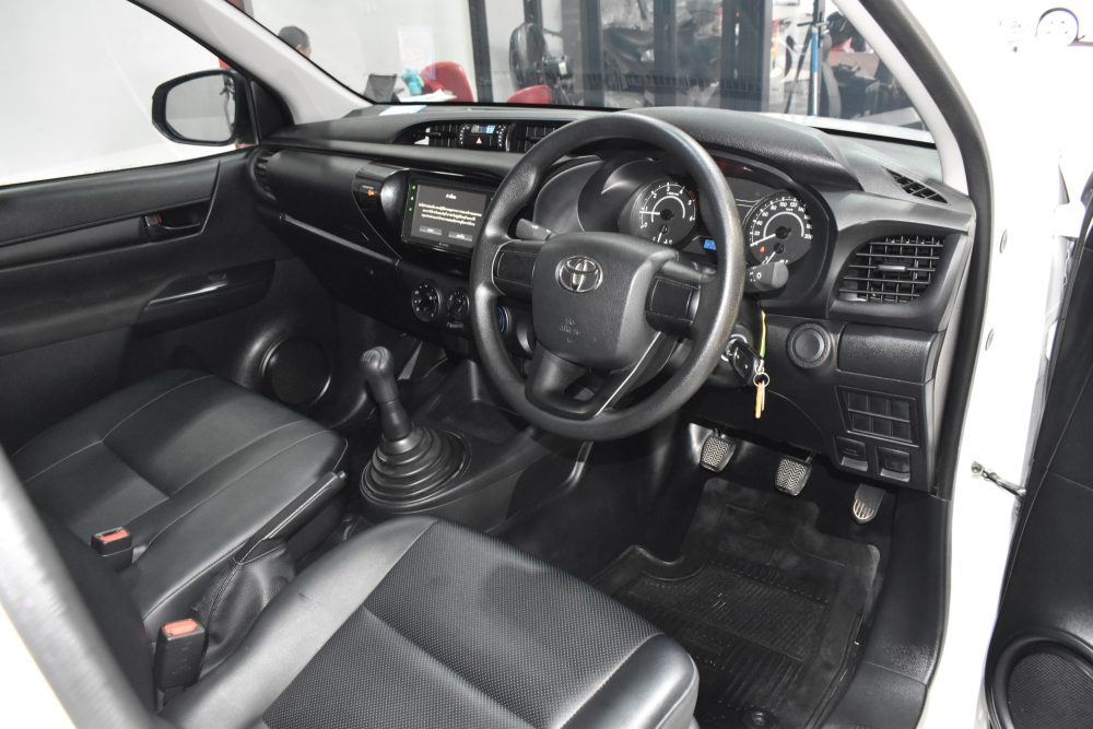 2024 TOYOTA HILUX REVO 2.8 ENTRY [1P1939] - 14