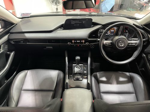 2020-mazda-3-2-0-sp-1p1836-slide-thumbnail-8