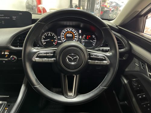 2020-mazda-3-2-0-sp-1p1836-slide-thumbnail-9