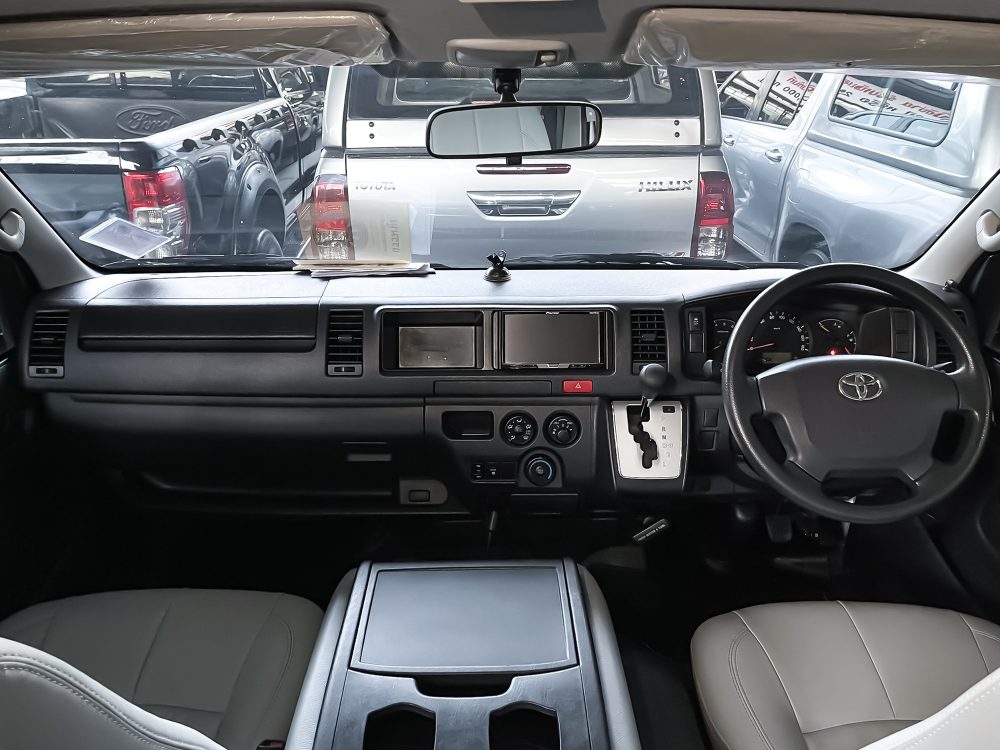 2018 TOYOTA COMMUTER 3.0 D4D [1P1995]* - 4