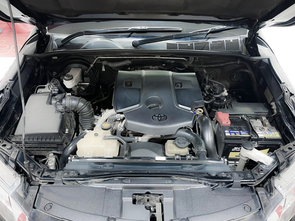 2017 TOYOTA FORTUNER 2.4 V [1P2026V]* - 5