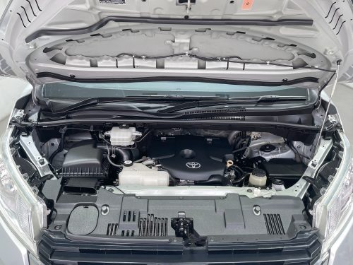 2019-toyota-commuter-2-8-1p2043-slide-thumbnail-4