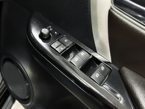 2019-toyota-fortuner-2-4-v-1p1914-slide-thumbnail-5