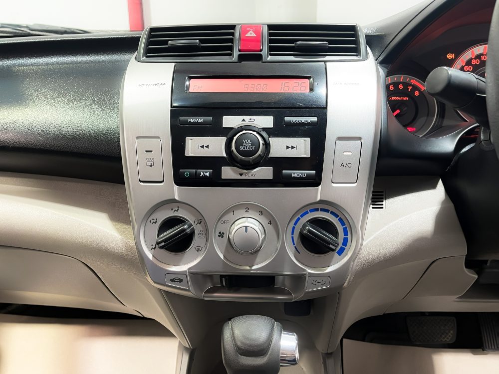 2010 HONDA CITY 1.5 V [2S0057] - 7