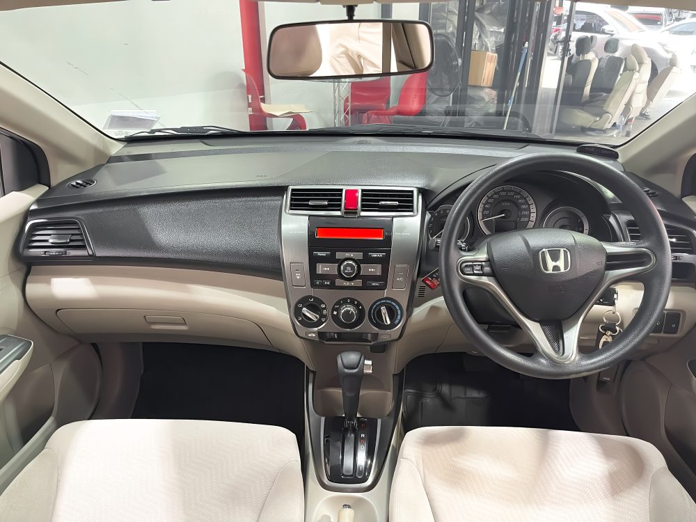 2013 HONDA CITY 1.5 V CNG [2S0044] - 6