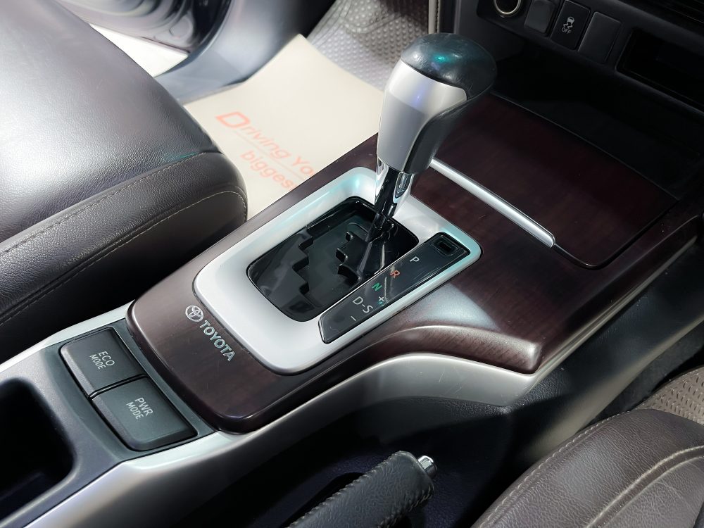 2017 TOYOTA FORTUNER 2.4 V [1P2026V]* - 7