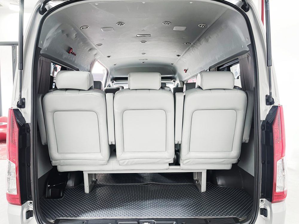 2019 TOYOTA COMMUTER 2.8 [1P2042] - 8