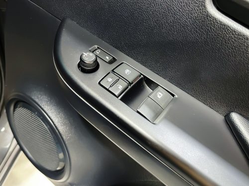 2020-toyota-hilux-revo-2-4-z-edition-j-plus-1p2047v-slide-thumbnail-7