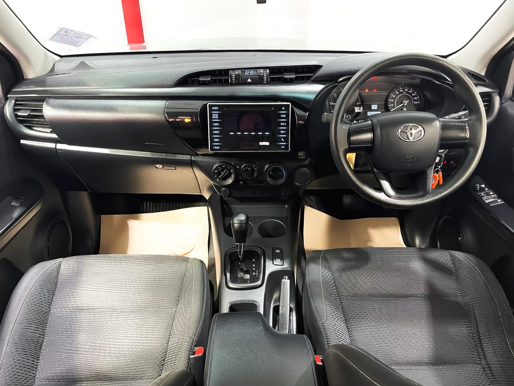 2019 TOYOTA HILUX REVO 2.4 J PLUS [1P1976]* - 8