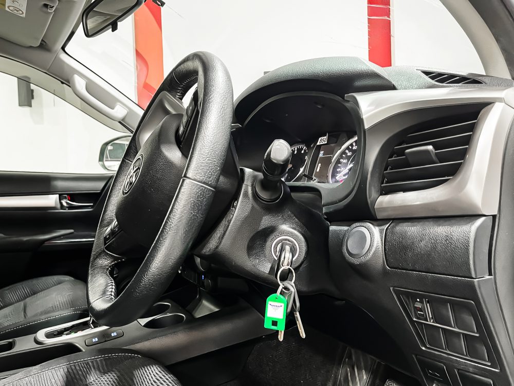 2020 TOYOTA HILUX REVO 2.4 MID PRERUNNER [1P2036]* - 23