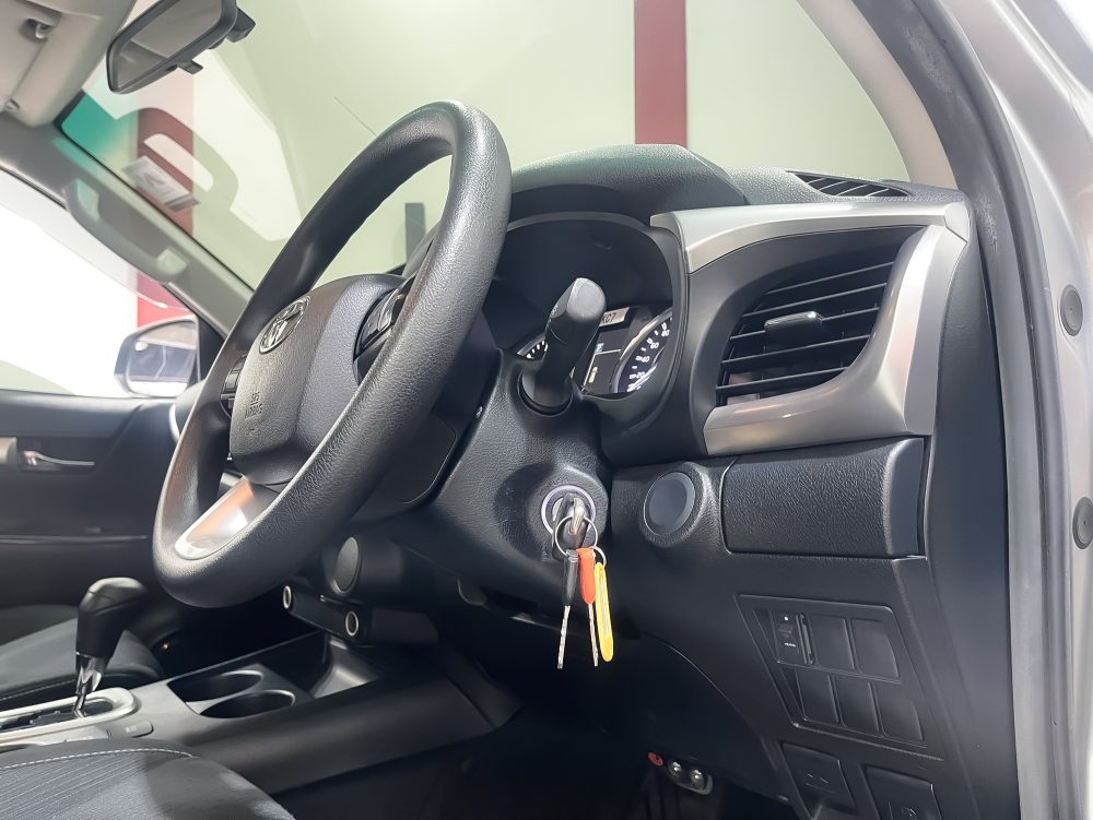 2021 TOYOTA HILUX REVO 2.4 ENTRY PRERUNNER [2N0042]* - 11