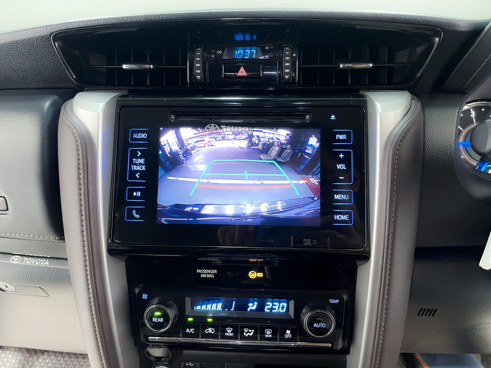 2017 TOYOTA FORTUNER 2.4 V [1P2026V]* - 9